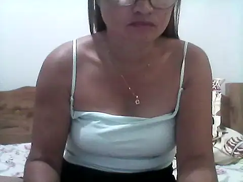 nathalie0045 online show from March 2026 10:26:01 PM