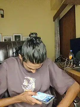 thecatfish online show from October 2025 07:21:02 AM