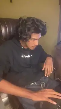 thecatfish online show from November 2025 10:29:02 PM