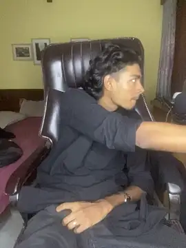 thecatfish online show from November 2025 10:51:02 AM