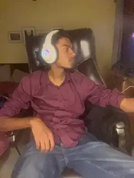 thecatfish online show from December 2025 05:21:02 PM