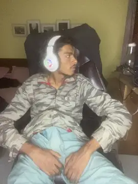 thecatfish online show from December 2025 08:46:01 PM