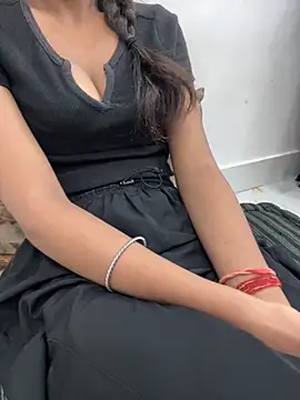 Snapshot of cute_parii_ chatting on October 2025 10:16:01 PM cute parii  online show from October 2025 10:16:01 PM