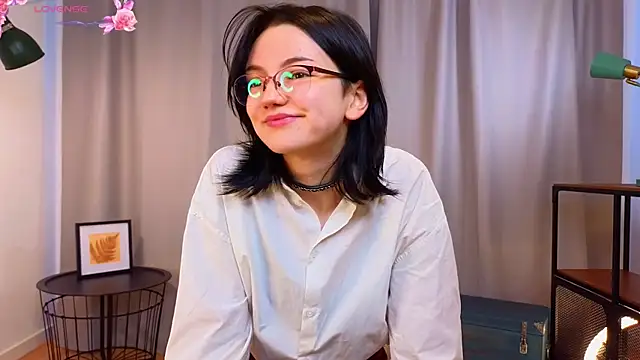 Snapshot of PamilaGrassle chatting on September 2025 04:03:01 AM PamilaGrassle online show from September 2025 04:03:01 AM