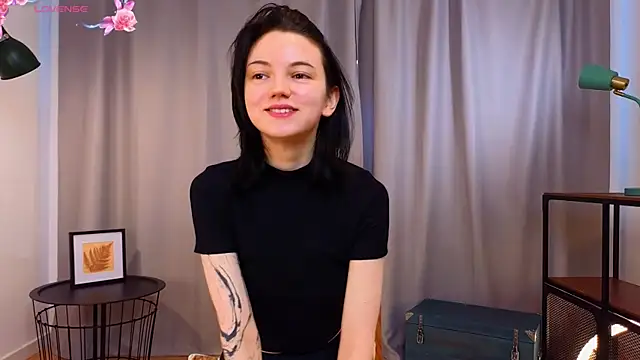 Snapshot of PamilaGrassle chatting on September 2025 04:03:02 AM PamilaGrassle online show from September 2025 04:03:02 AM