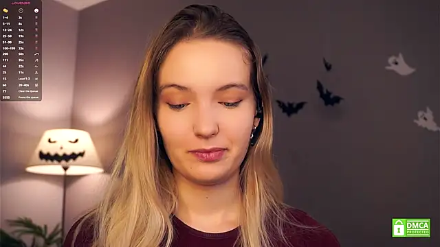 HongTomczak online show from October 2025 07:31:01 AM