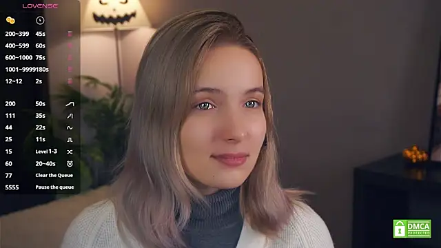 HongTomczak online show from November 2025 07:51:02 AM