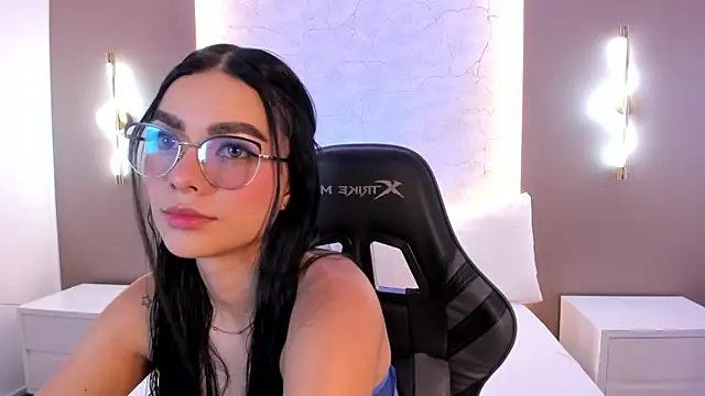 emily tolson online show from December 2025 07:22:01 PM