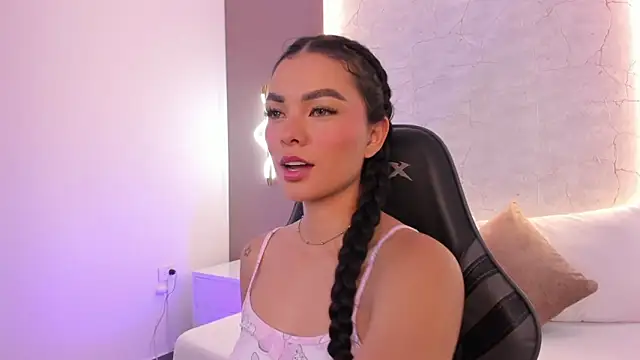 emily tolson online show from February 2026 07:22:01 PM