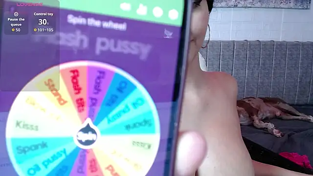 Carolinne Mel online show from September 2025 11:29:01 PM