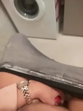 TaraWild online show from December 2025 07:22:01 PM