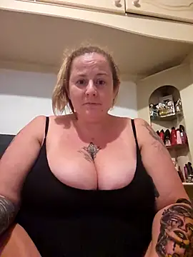 Snapshot of Biggtitz121 chatting on September 2025 07:36:01 PM Biggtitz121 online show from September 2025 07:36:01 PM