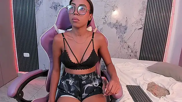 Snapshot of Mia_Duarte1 chatting on June 2026 09:39:01 PM Mia Duarte1 online show from June 2026 09:39:01 PM