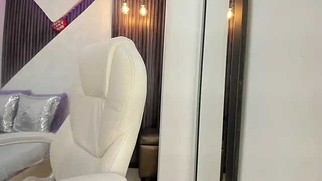 Snapshot of roxana_santini chatting on November 2025 03:34:01 PM roxana santini online show from November 2025 03:34:01 PM