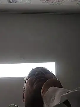 Snapshot of danigarci2307 chatting on January 2026 11:42:01 PM danigarci2307 online show from January 2026 11:42:01 PM