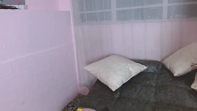 AnnieSparkle online show from April 2026 12:03:02 AM