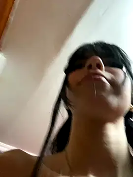 Snapshot of valentinagomez17 chatting on October 2025 04:42:01 AM valentinagomez17 online show from October 2025 04:42:01 AM