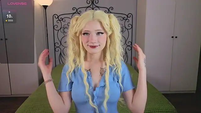 oliviafairy1 online show from September 2025 03:24:01 PM