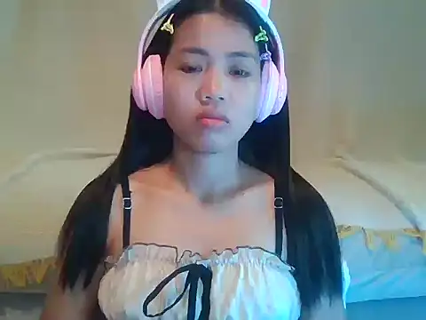 Snapshot of AnnewithanE chatting on September 2025 02:58:02 AM AnnewithanE online show from September 2025 02:58:02 AM