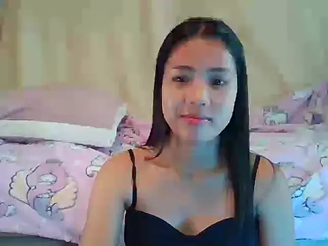 Snapshot of AnnewithanE chatting on October 2025 04:46:02 AM AnnewithanE online show from October 2025 04:46:02 AM