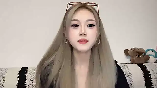 Snapshot of XingKongCOCO-107 chatting on October 2025 11:18:02 AM XingKongCOCO-107 online show from October 2025 11:18:02 AM