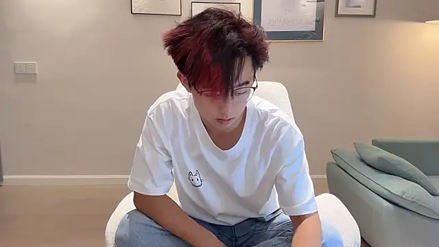 STxuguanhan online show from October 2025 01:30:02 PM