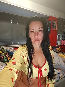 Snapshot of Filthymaddymilfy25 chatting on May 2026 07:19:02 PM Filthymaddymilfy25 online show from May 2026 07:19:02 PM