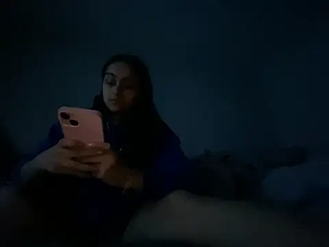 Lovingirl69 online show from December 2025 07:48:02 AM