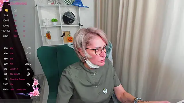 Snapshot of PamellaMurphy chatting on November 2025 05:31:01 AM PamellaMurphy online show from November 2025 05:31:01 AM