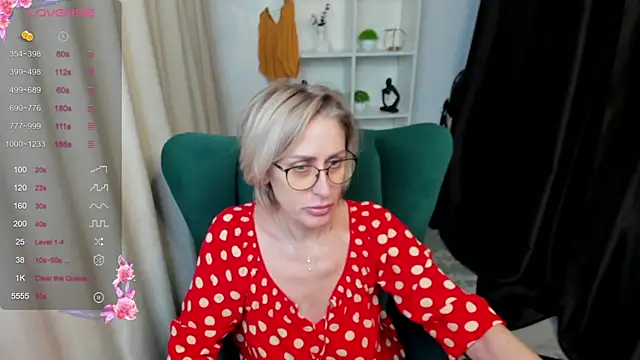 Snapshot of PamellaMurphy chatting on December 2025 07:25:01 AM PamellaMurphy online show from December 2025 07:25:01 AM