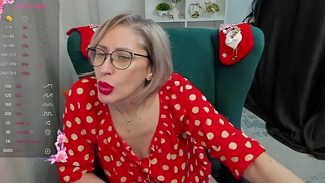 Snapshot of PamellaMurphy chatting on December 2025 06:11:01 AM PamellaMurphy online show from December 2025 06:11:01 AM