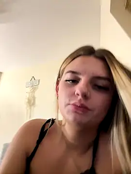 Summer21k online show from November 2025 09:39:01 PM