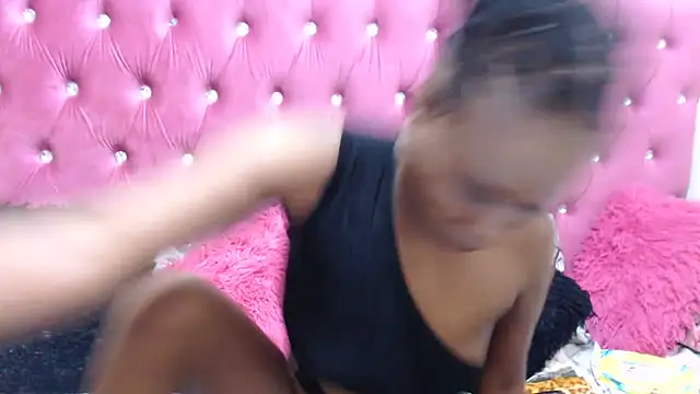 Snapshot of SexyBootie chatting on November 2025 07:00:02 AM SexyBootie online show from November 2025 07:00:02 AM