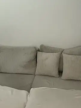 Snapshot of young_hailey chatting on September 2025 07:43:01 AM young hailey online show from September 2025 07:43:01 AM