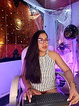 Karoline21 online show from October 2025 12:49:02 PM