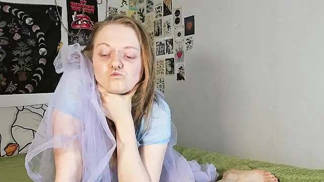 Snapshot of WonderConnie1 chatting on September 2025 03:33:01 PM WonderConnie1 online show from September 2025 03:33:01 PM