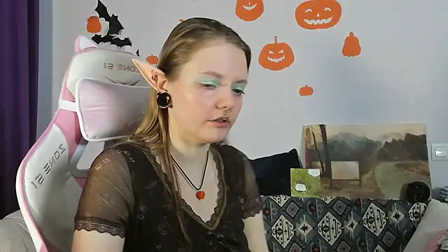 WonderConnie1 online show from October 2025 10:16:02 AM