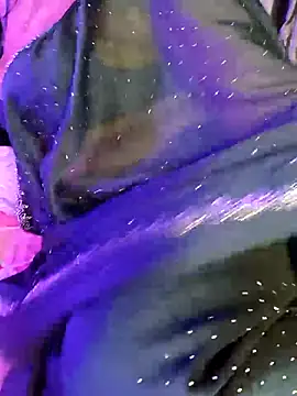 Snapshot of monaa-darling chatting on December 2025 03:05:01 PM monaa-darling online show from December 2025 03:05:01 PM