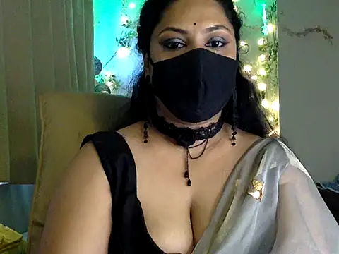 Indian queen007 online show from August 2026 09:30:01 AM