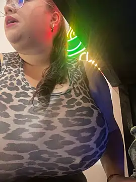 SafiroFer online show from September 2025 09:03:01 PM