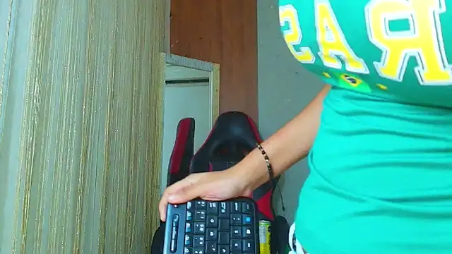 Snapshot of miss_leidy_ chatting on June 2026 03:16:01 AM miss leidy online show from June 2026 03:16:01 AM