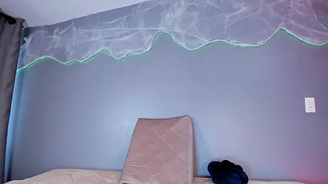 Snapshot of AlinaSweett_ chatting on October 2025 03:11:02 PM AlinaSweett online show from October 2025 03:11:02 PM