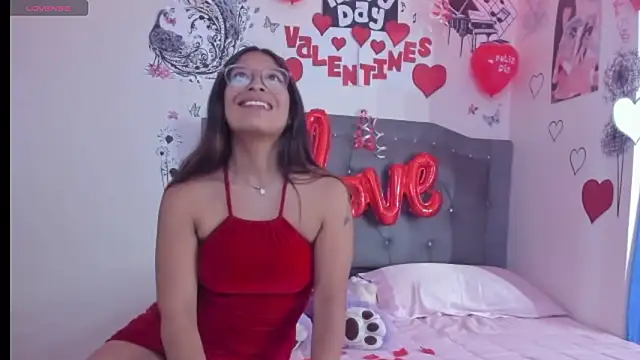 Megan Darcy online show from February 2026 06:59:02 PM