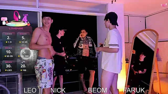 Snapshot of Handsomeboyss19 chatting on September 2025 03:06:02 AM Handsomeboyss19 online show from September 2025 03:06:02 AM