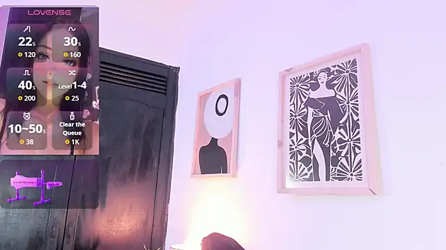 valentinna montess online show from October 2025 01:24:02 PM