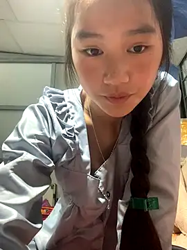 Snapshot of -Lie-06 chatting on September 2025 04:23:01 AM -Lie-06 online show from September 2025 04:23:01 AM