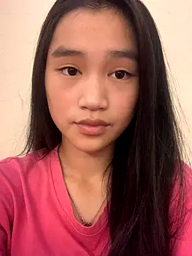 Snapshot of -Lie-06 chatting on September 2025 08:05:01 AM -Lie-06 online show from September 2025 08:05:01 AM