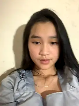 Snapshot of -Lie-06 chatting on October 2025 11:10:02 AM -Lie-06 online show from October 2025 11:10:02 AM