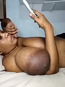 HappygalTheQueen online show from February 2026 07:29:01 PM