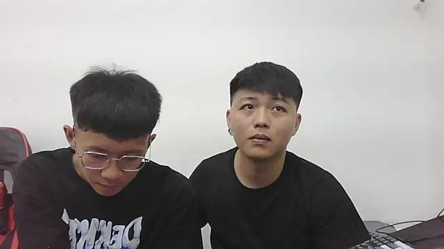 zhu000000 online show from April 2026 07:35:01 AM